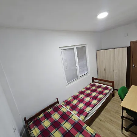 Avtokomanda Apartment *