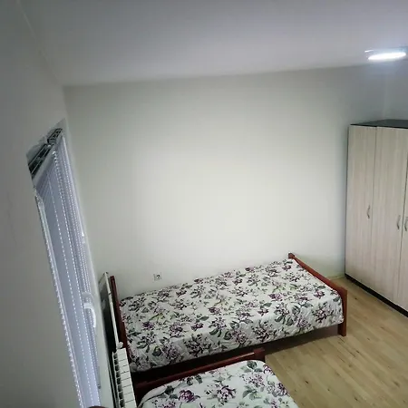 Avtokomanda Apartment